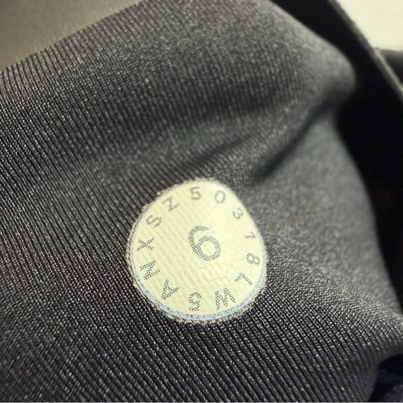 Lululemon In Movement 7/8 Tight Everlux 25” black high waisted pockets size 6 - Picture 4 of 5